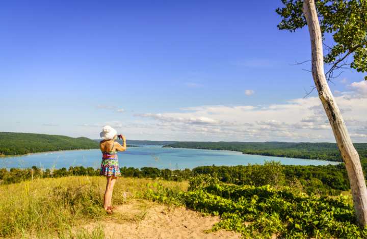 5 Beautiful Scenic Hikes in Michigan 